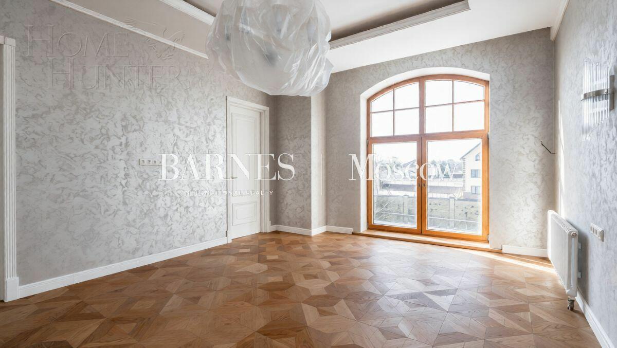 2-этажный коттедж 1 000 м² с отделкой