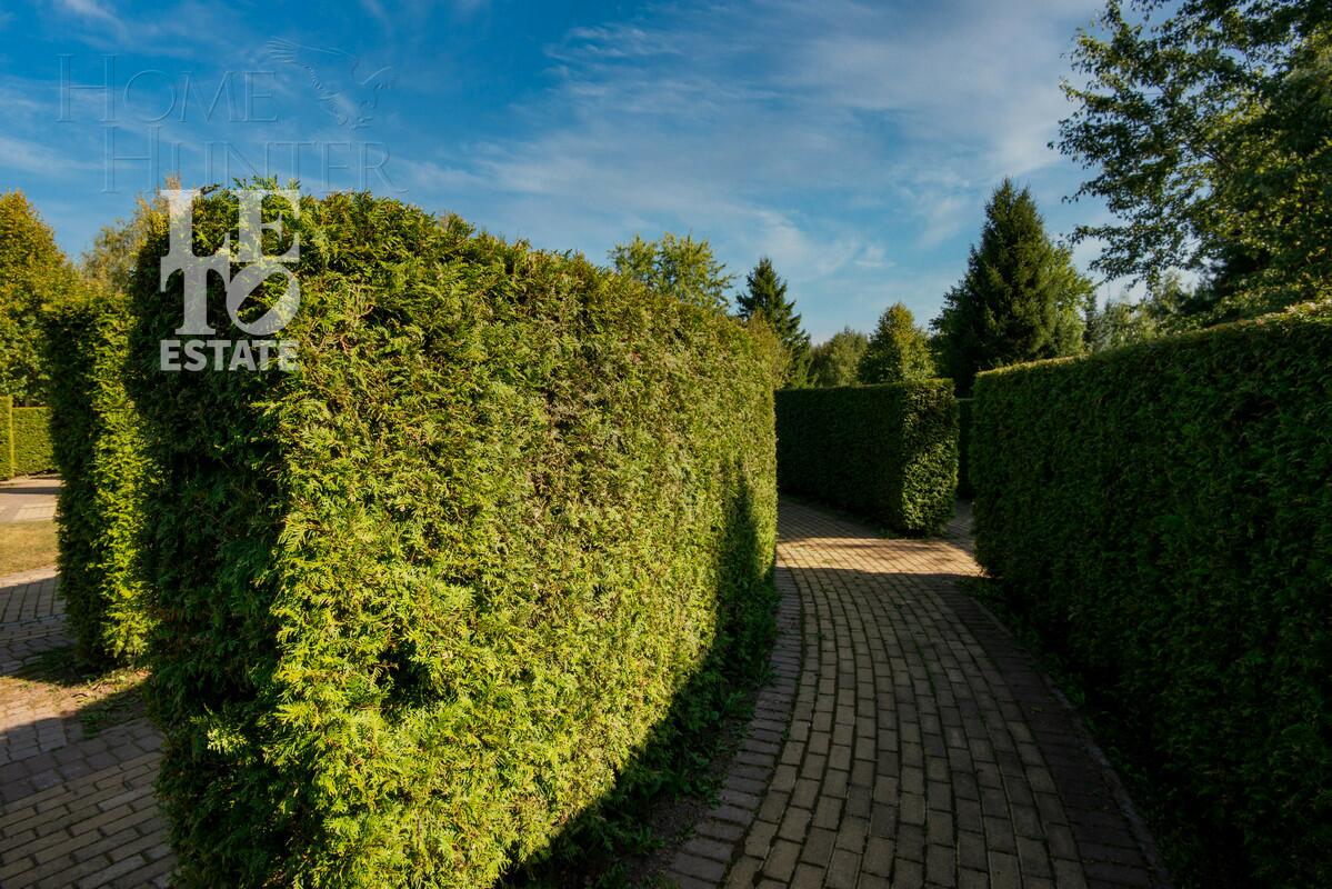 3-этажный коттедж 1 000 м² без отделки