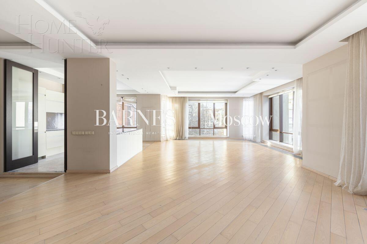 3-КОМН. КВАРТИРА С ОТДЕЛКОЙ 179.6 М² НА 3 ЭТАЖЕ