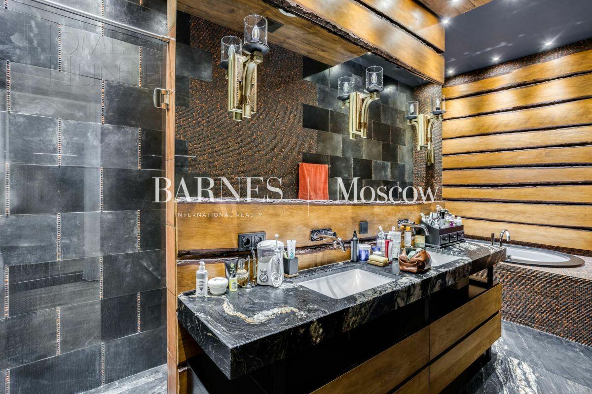 3-этажный коттедж 700 м² с отделкой