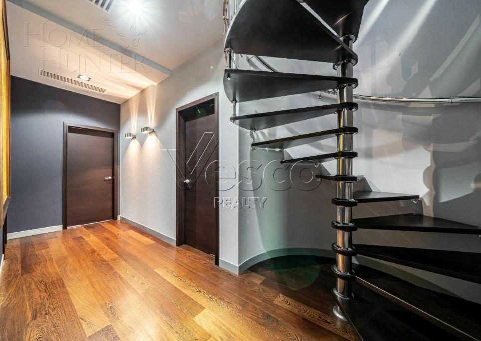 2-этажный коттедж 560 м² с отделкой