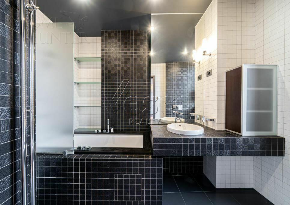 2-этажный коттедж 560 м² с отделкой