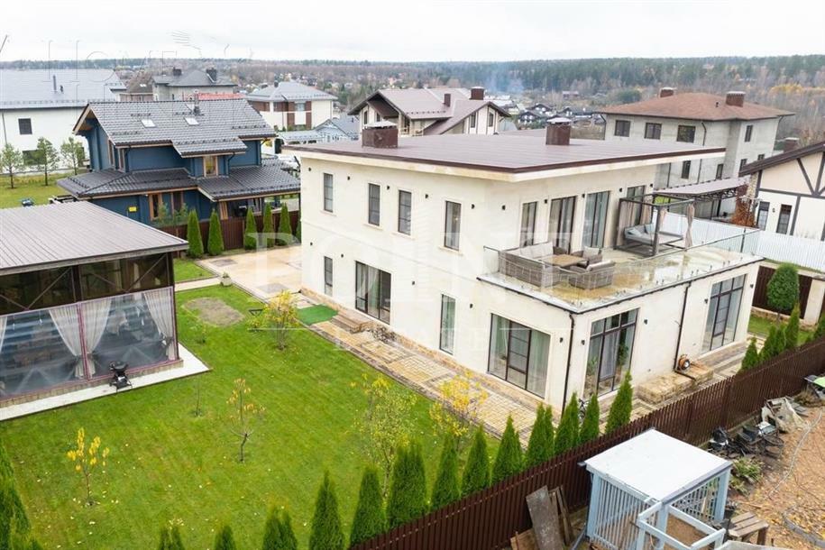 КОТТЕДЖ 320 м² без отделки