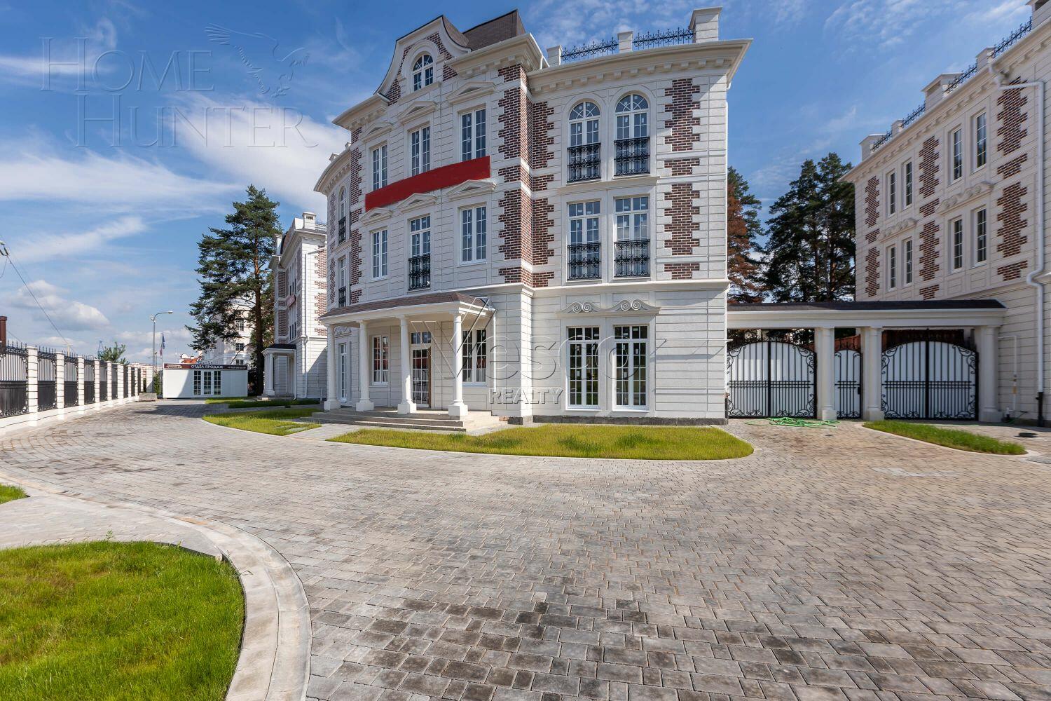 3-этажный коттедж 297 м² без отделки