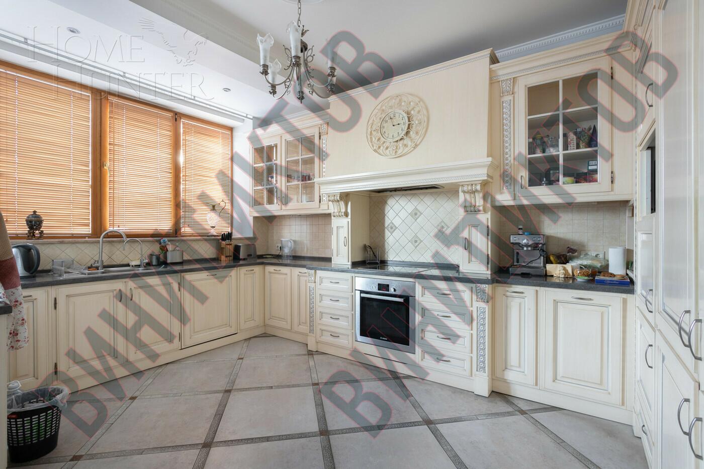 8-КОМН. КВАРТИРА С ОТДЕЛКОЙ 275.3 М² НА 9 ЭТАЖЕ