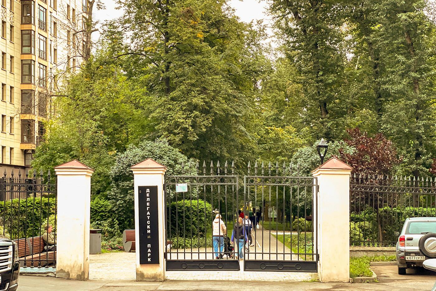 8-КОМН. КВАРТИРА С ОТДЕЛКОЙ 275.3 М² НА 9 ЭТАЖЕ