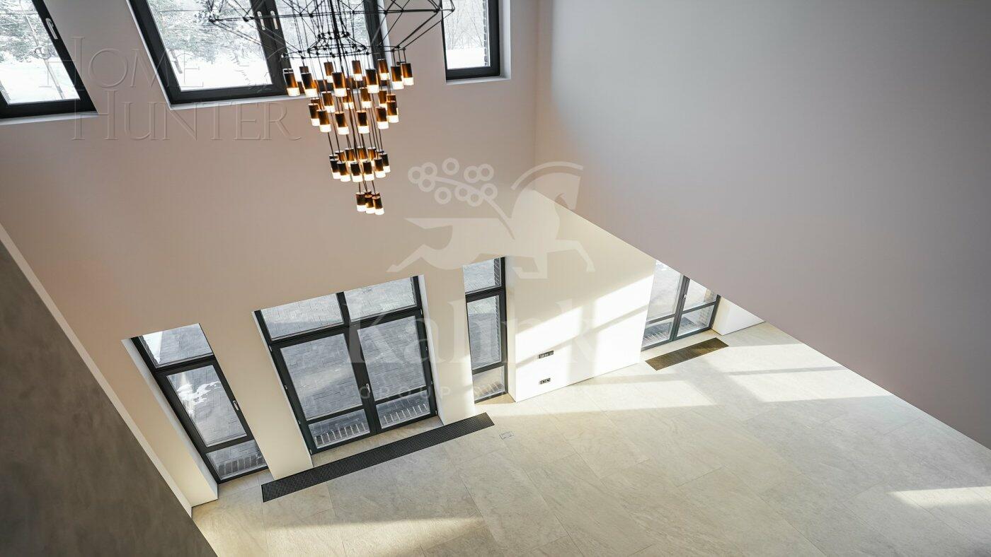 2-этажный коттедж 350 м² с отделкой