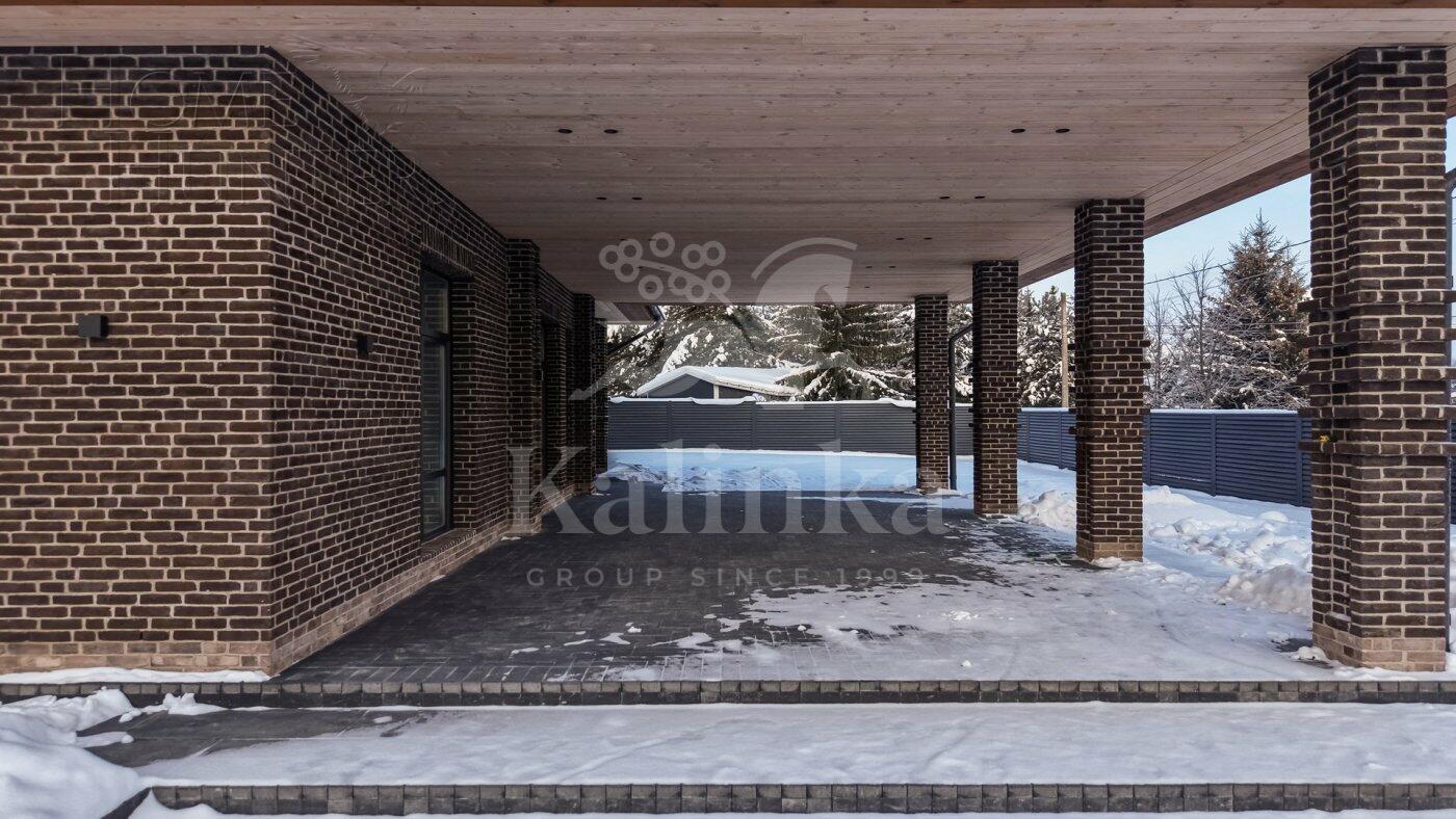 2-этажный коттедж 350 м² с отделкой