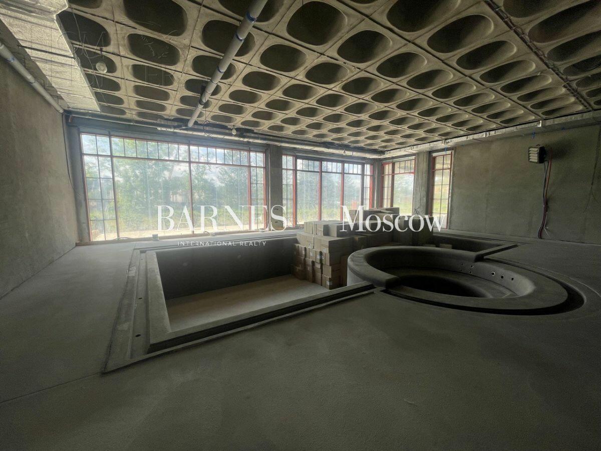 2-этажный коттедж 3 600 м² без отделки