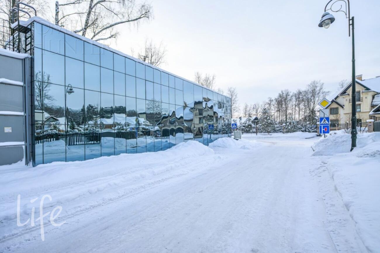 2-этажный коттедж 2 000 м² без отделки