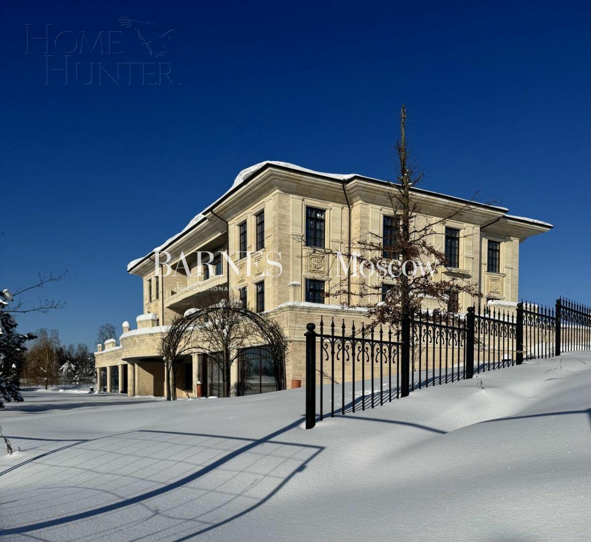 2-этажный коттедж 3 600 м² без отделки