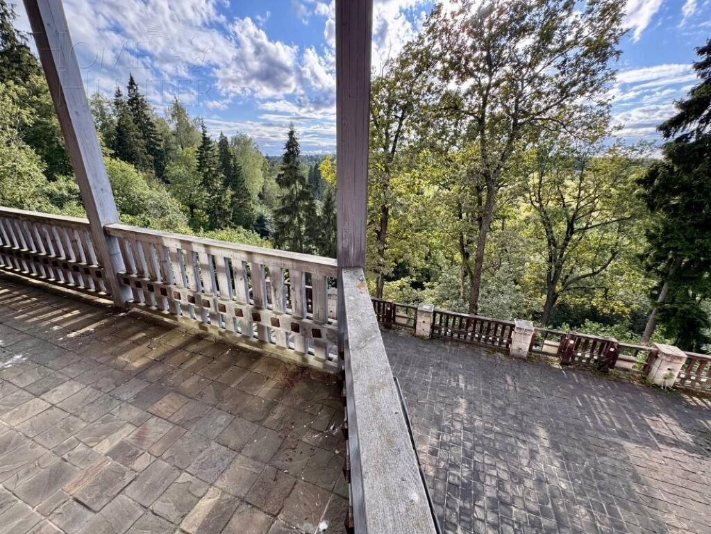 3-этажный коттедж 2 193.5 м² без отделки