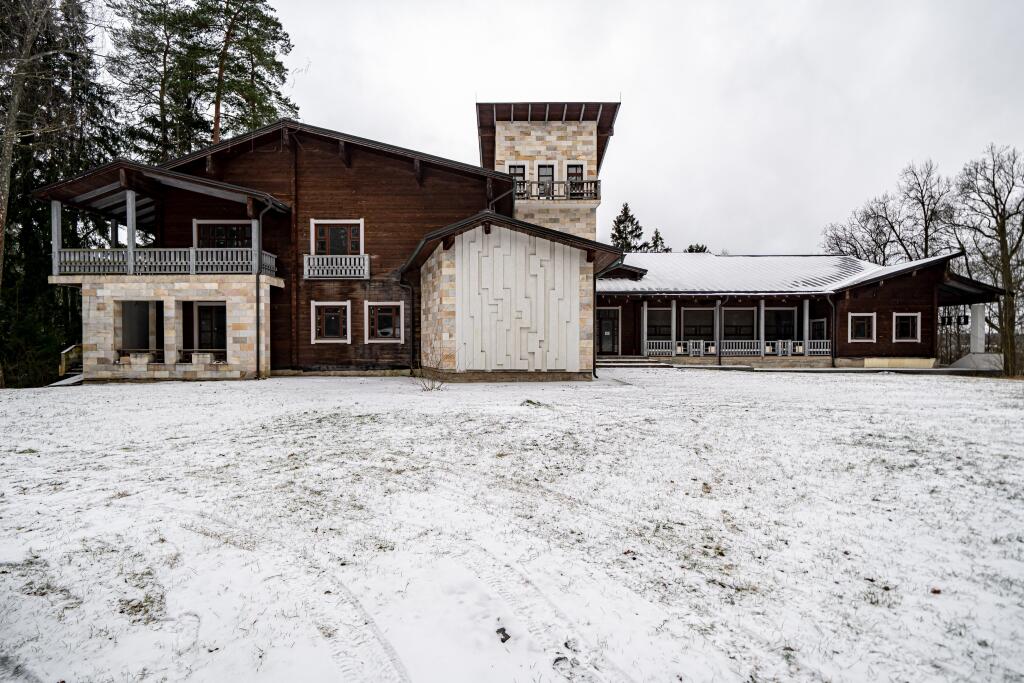 3-этажный коттедж 2 193.5 м² без отделки