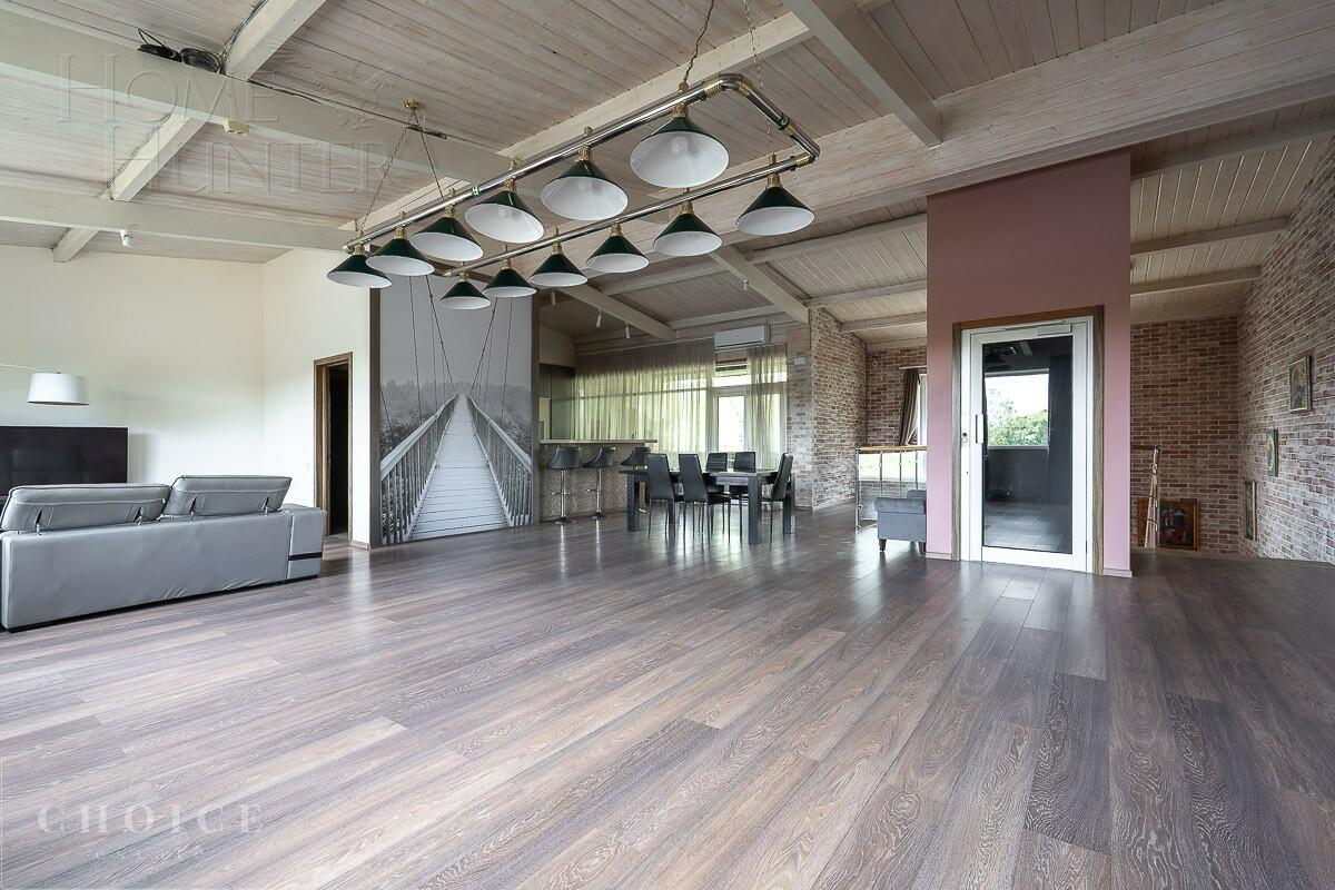 3-этажный таунхаус 600 м² с отделкой