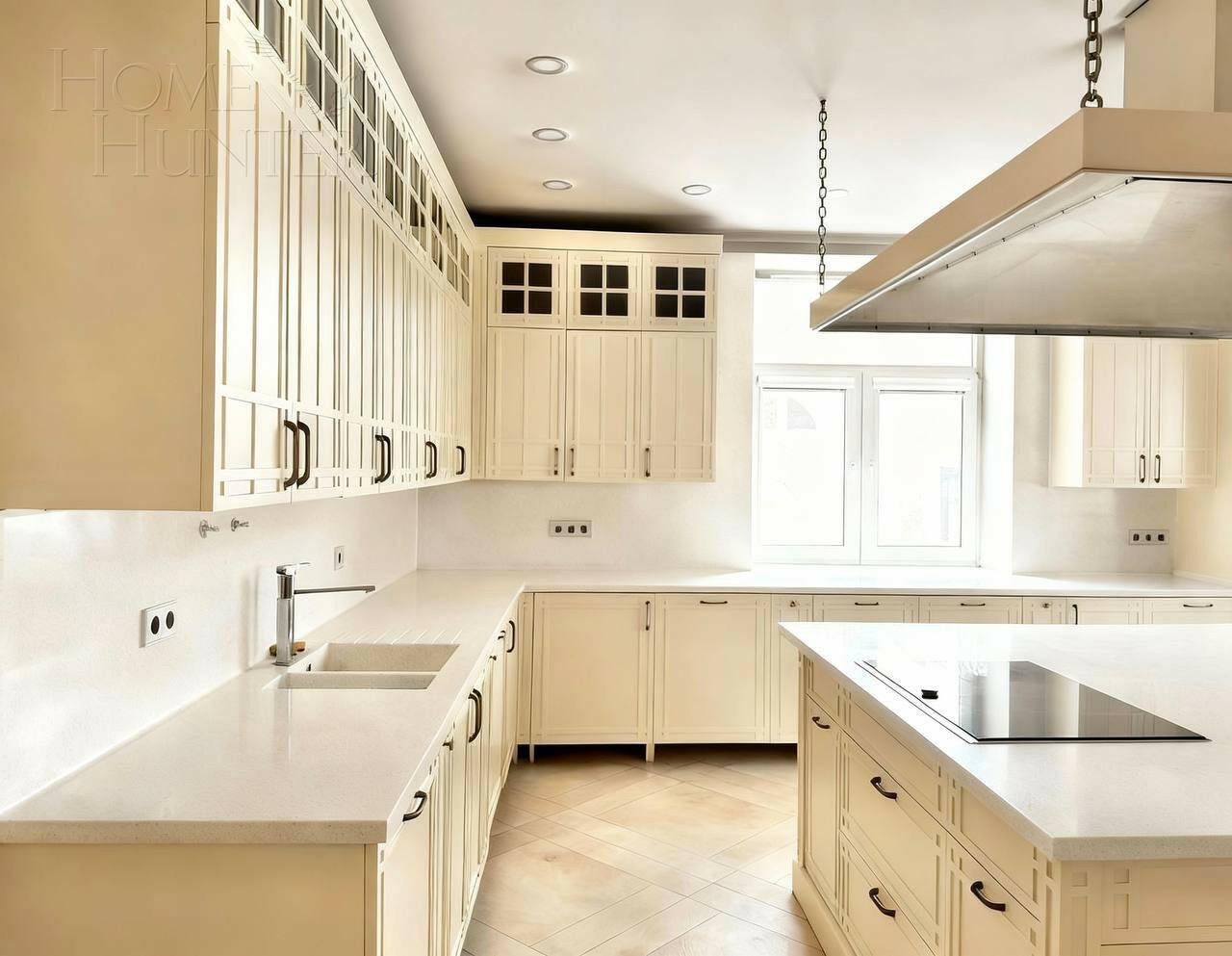 2-этажный коттедж 1 107 м² с отделкой