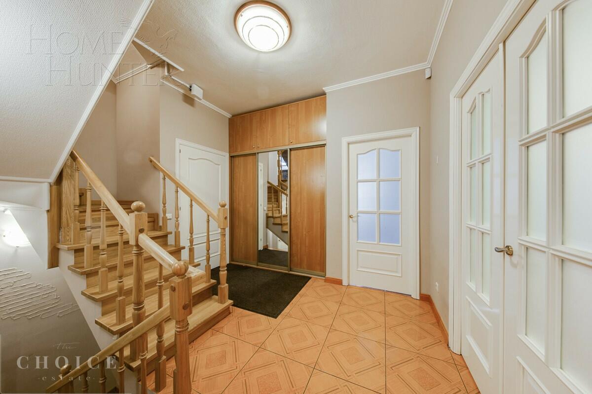 2-этажный коттедж 450 м² с отделкой