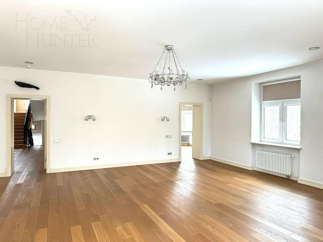 2-этажный коттедж 1 107 м² с отделкой