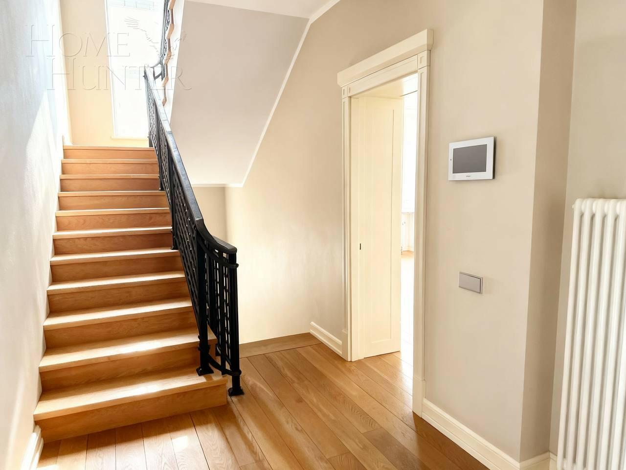 2-этажный коттедж 1 107 м² с отделкой