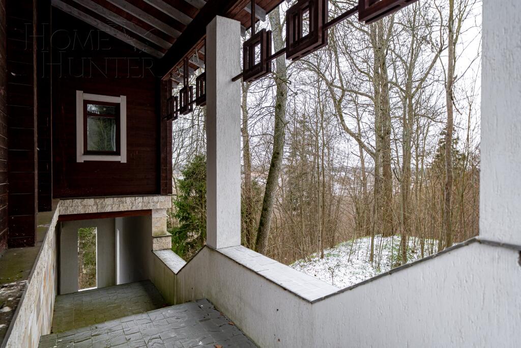 3-этажный коттедж 2 193.5 м² без отделки