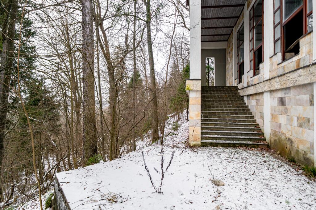 3-этажный коттедж 2 193.5 м² без отделки