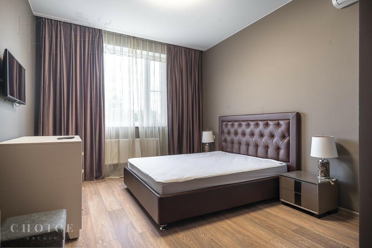 3-этажный таунхаус 600 м² с отделкой