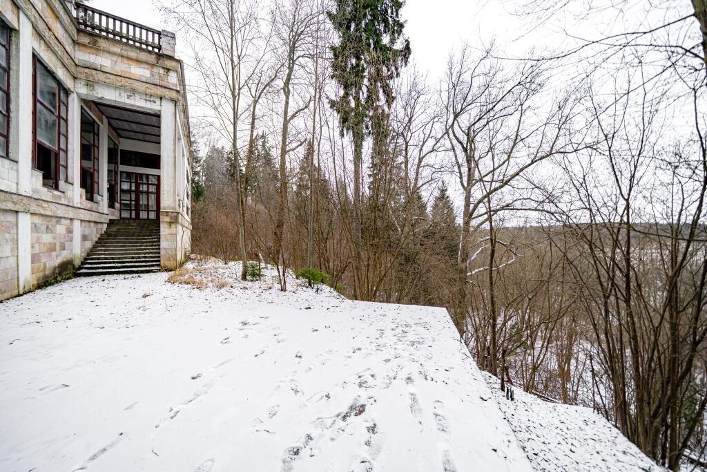 3-этажный коттедж 2 193.5 м² без отделки