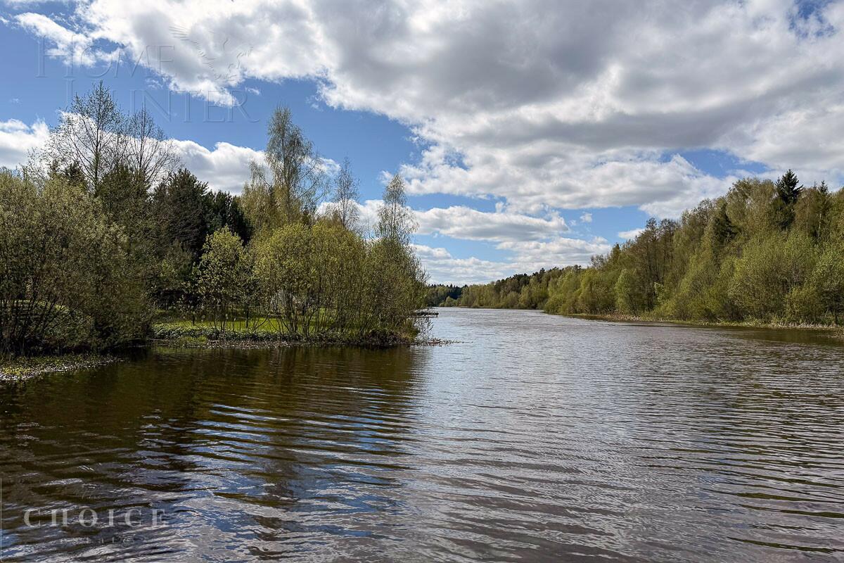 3-этажный таунхаус 600 м² с отделкой