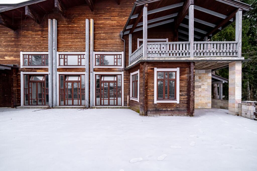 3-этажный коттедж 2 193.5 м² без отделки