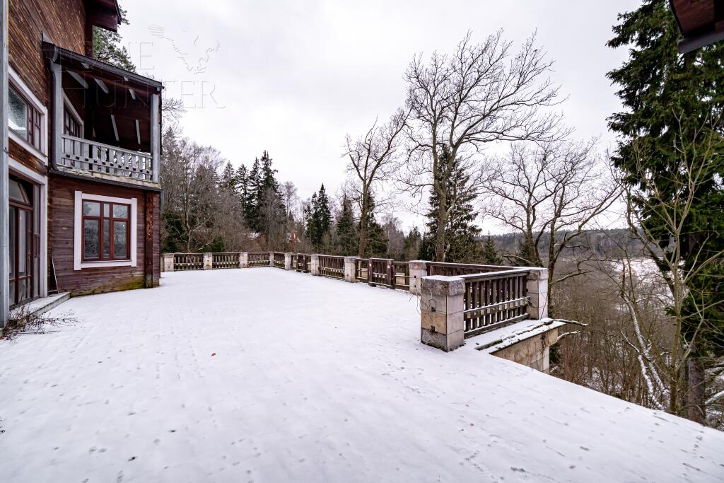 3-этажный коттедж 2 193.5 м² без отделки