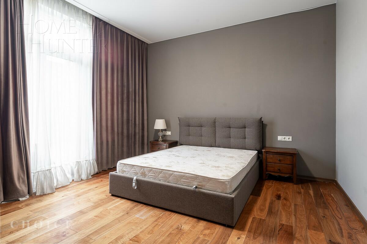 3-этажный таунхаус 600 м² с отделкой