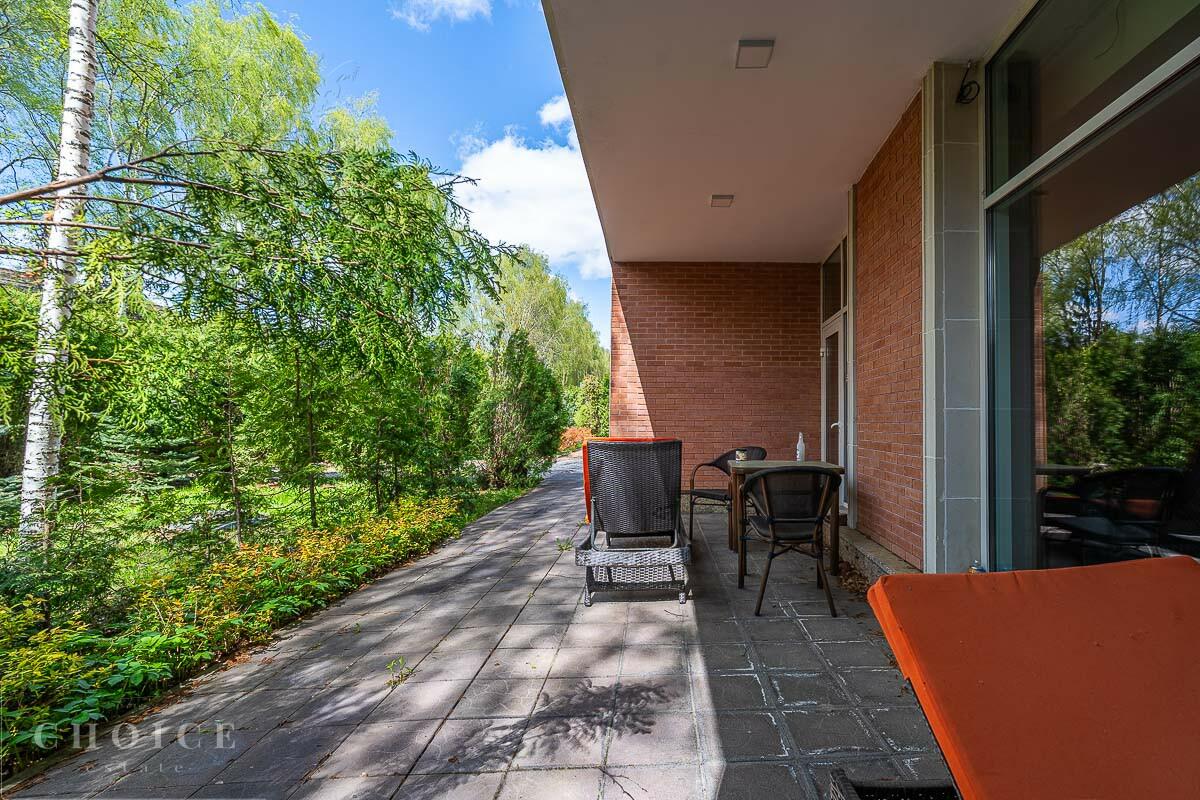 3-этажный таунхаус 600 м² с отделкой