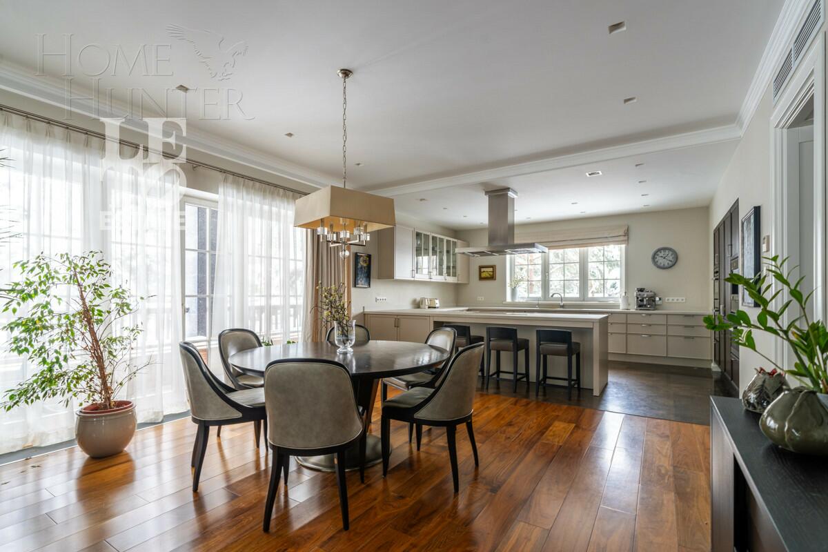 2-этажный коттедж 530 м² с отделкой