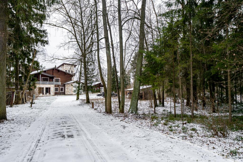 3-этажный коттедж 2 193.5 м² без отделки