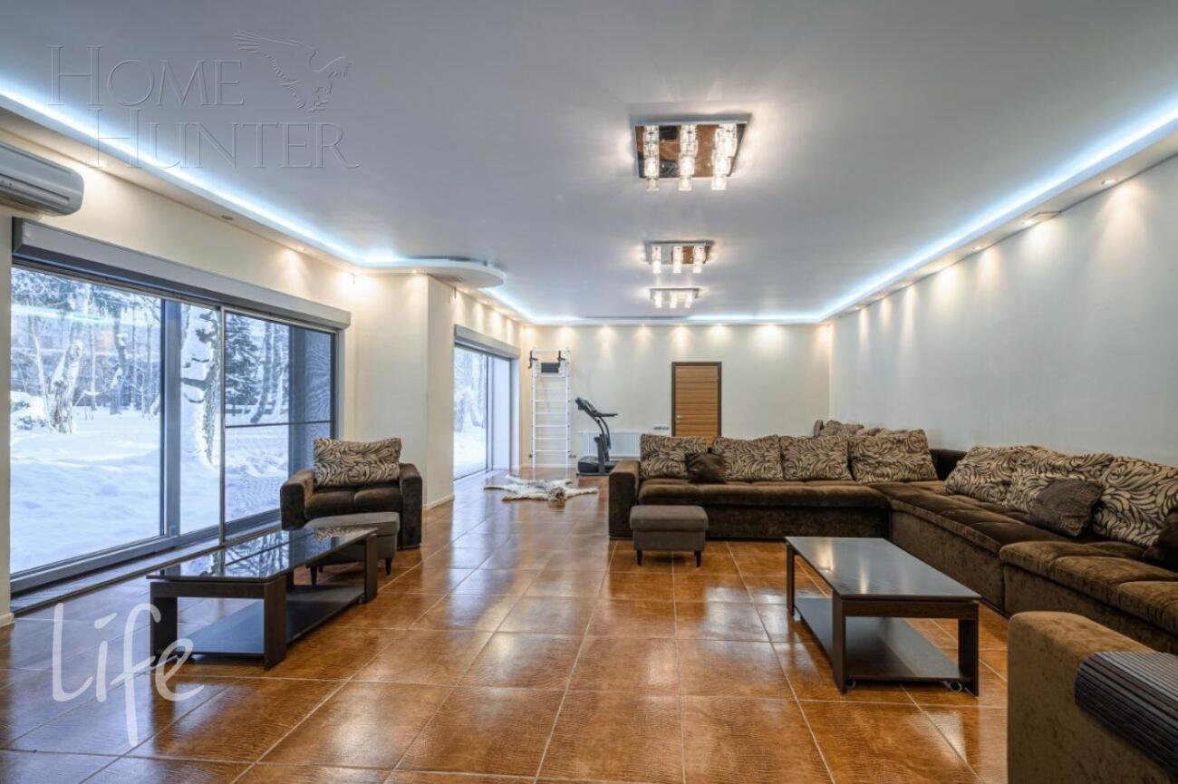 2-этажный коттедж 2 000 м² без отделки