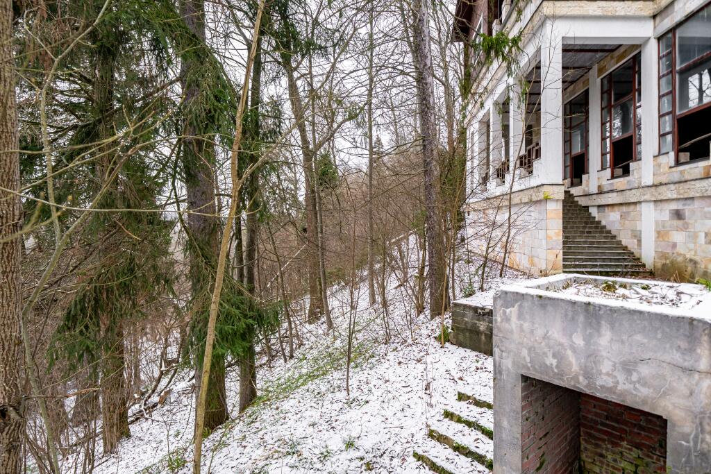 3-этажный коттедж 2 193.5 м² без отделки