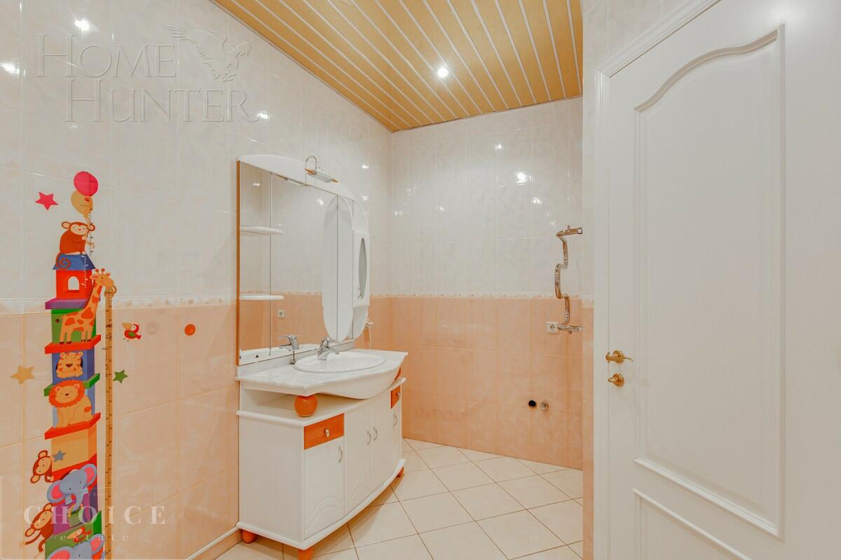 2-этажный коттедж 450 м² с отделкой