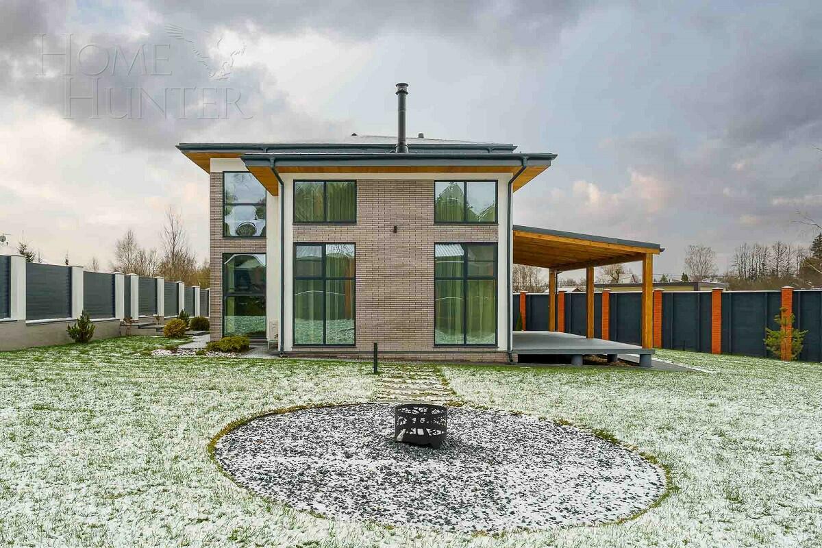 2-этажный коттедж 290 м² с отделкой