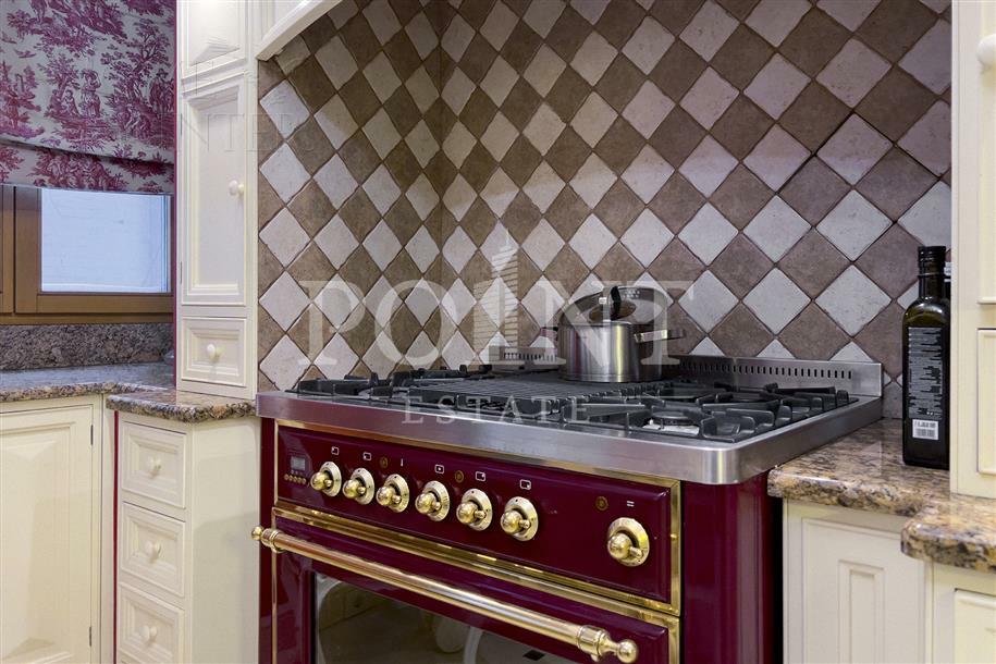 3-КОМН. КВАРТИРА С ОТДЕЛКОЙ 133.4 М² НА 4 ЭТАЖЕ