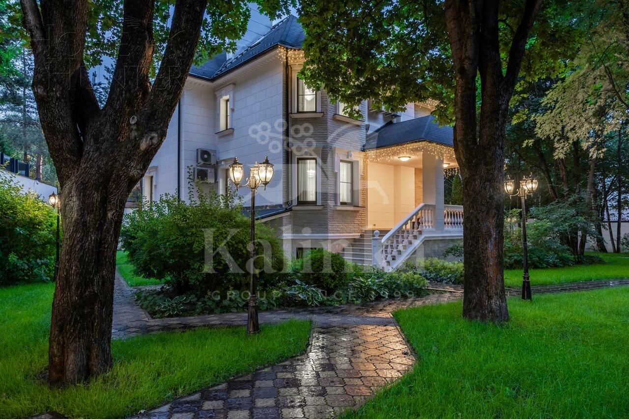 2-этажный коттедж 450 м² с отделкой