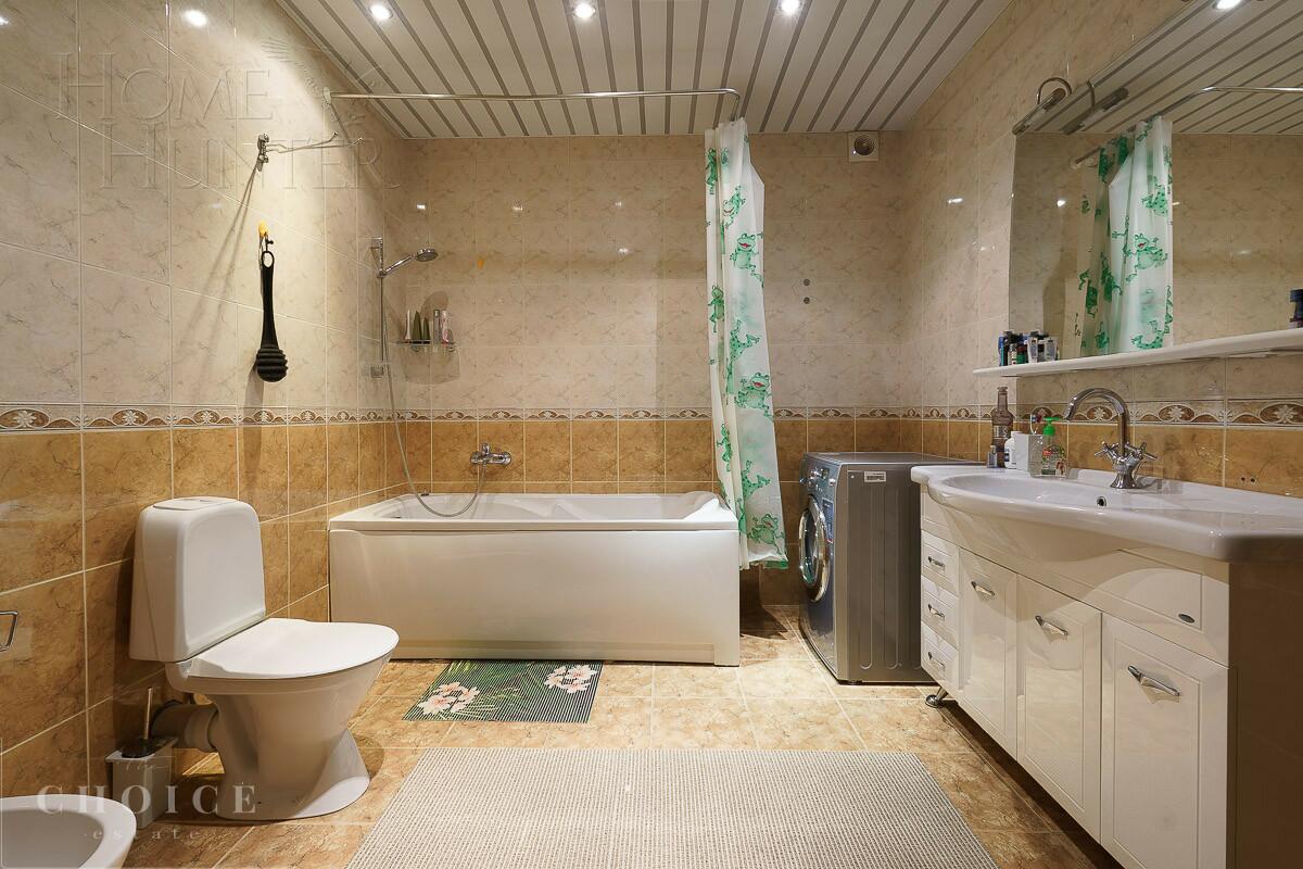 3-этажный таунхаус 270 м² с отделкой