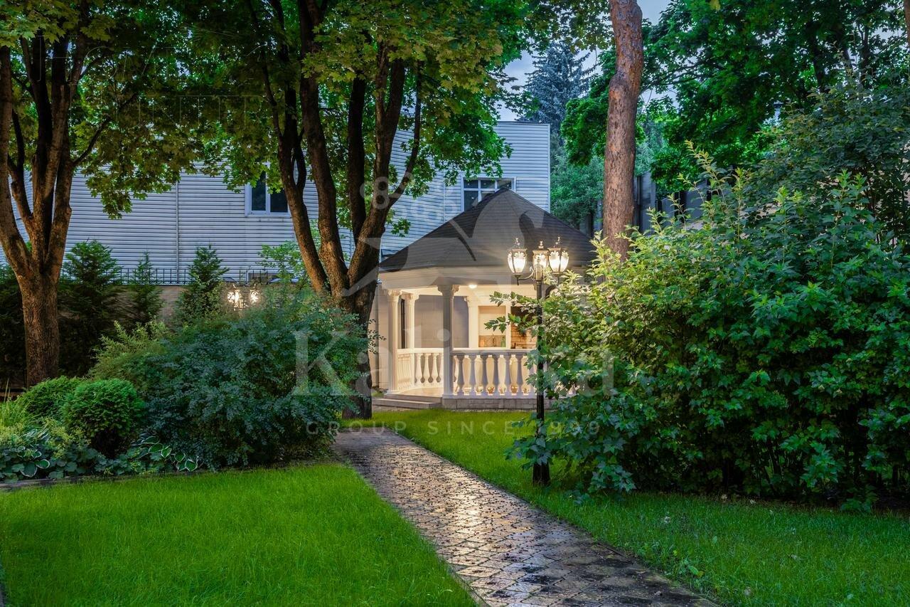 2-этажный коттедж 450 м² с отделкой