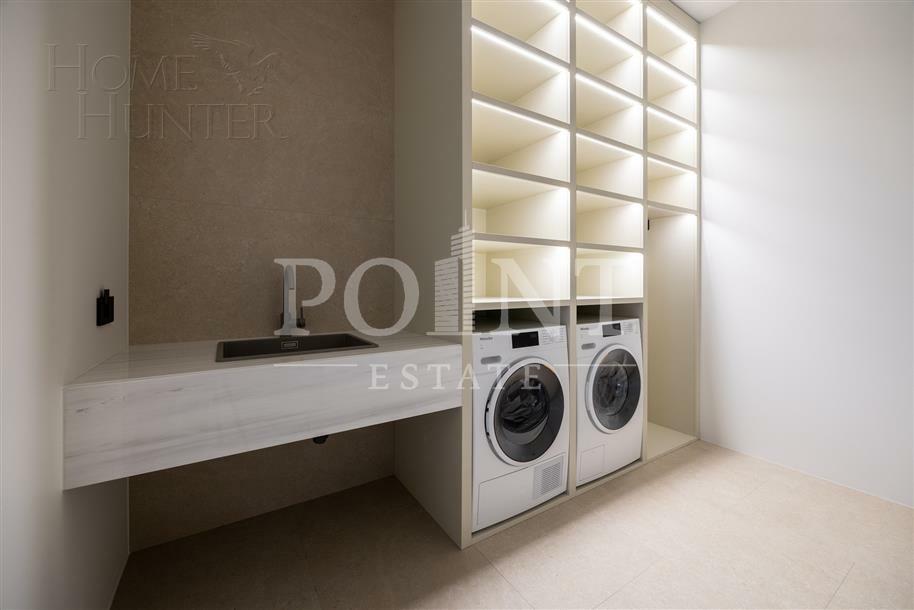 2-этажный коттедж 1 000 м² с отделкой