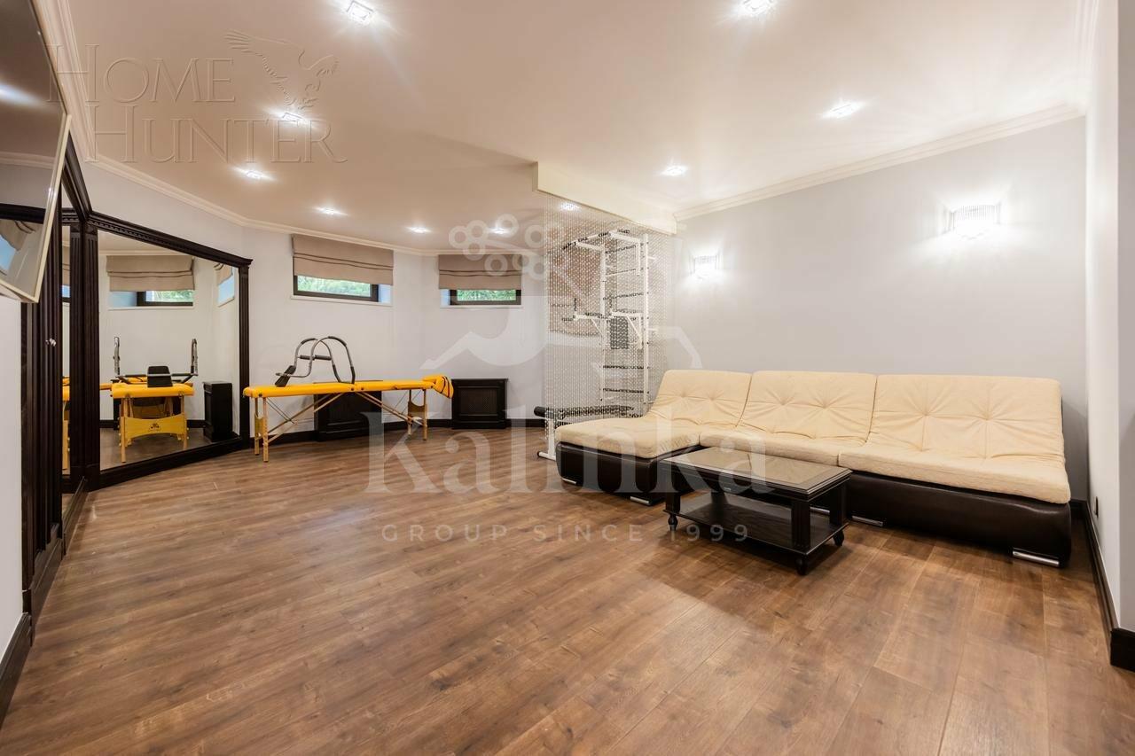 2-этажный коттедж 450 м² с отделкой