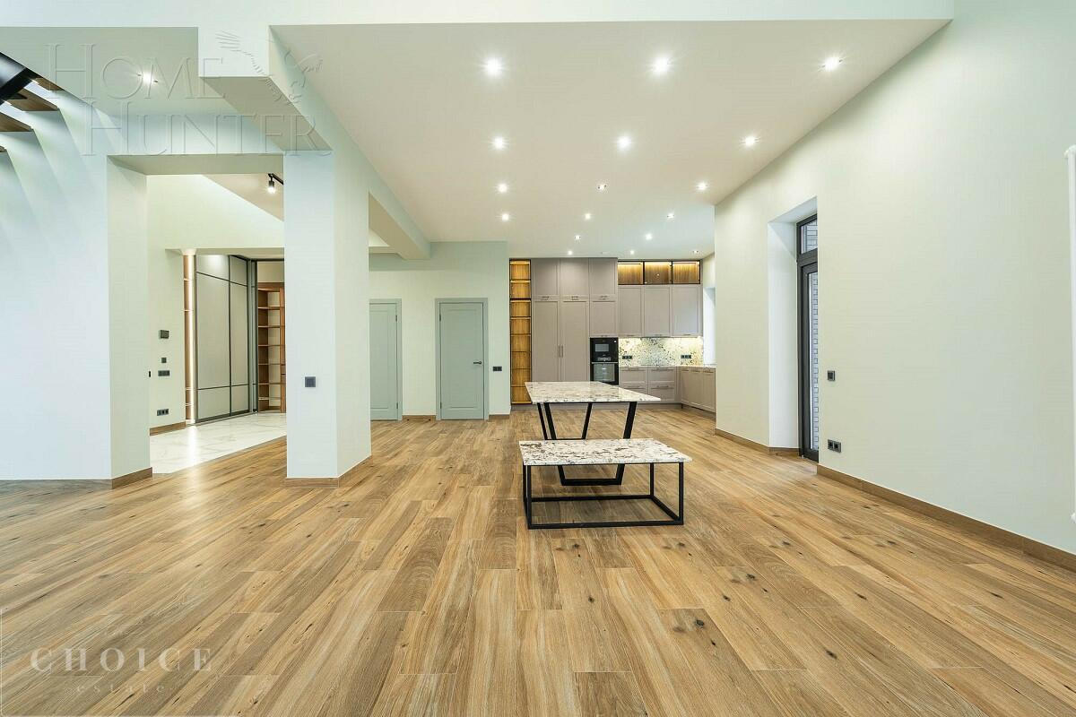 2-этажный коттедж 290 м² с отделкой