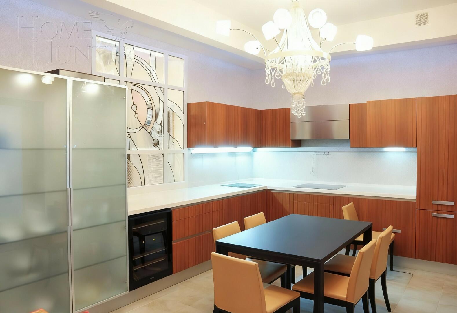 3-КОМН. КВАРТИРА С ОТДЕЛКОЙ 125 М² НА 4 ЭТАЖЕ