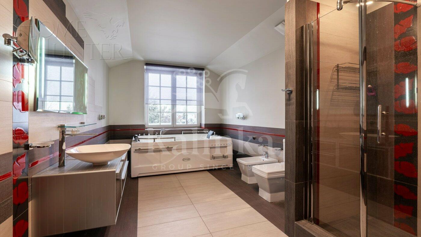 2-этажный коттедж 500 м² с отделкой