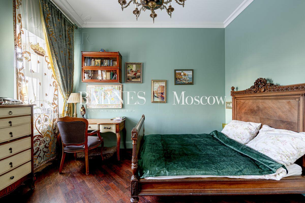 5-КОМН. КВАРТИРА С ОТДЕЛКОЙ 141.2 М² НА 2 ЭТАЖЕ