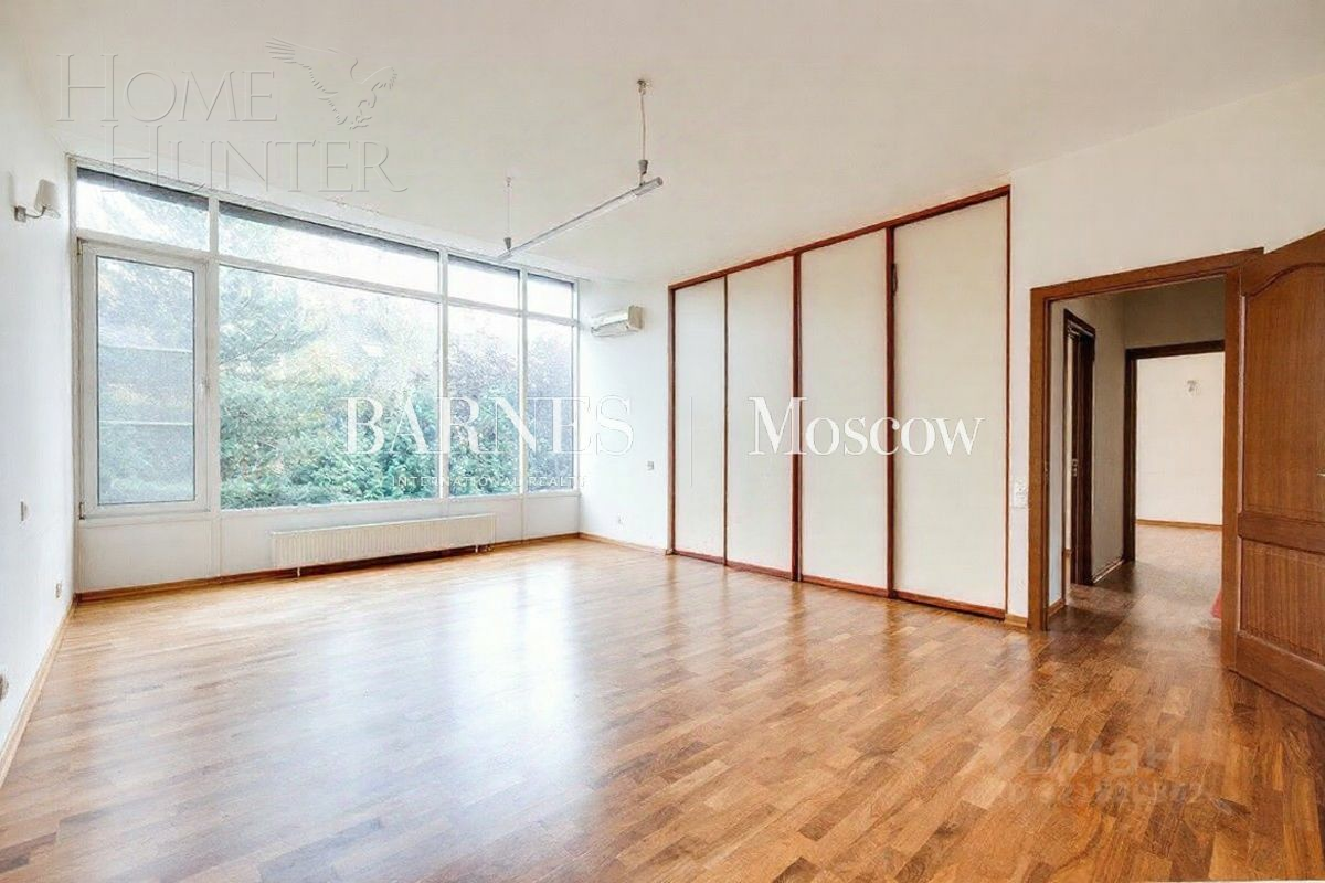 3-этажный таунхаус 405 м² с отделкой