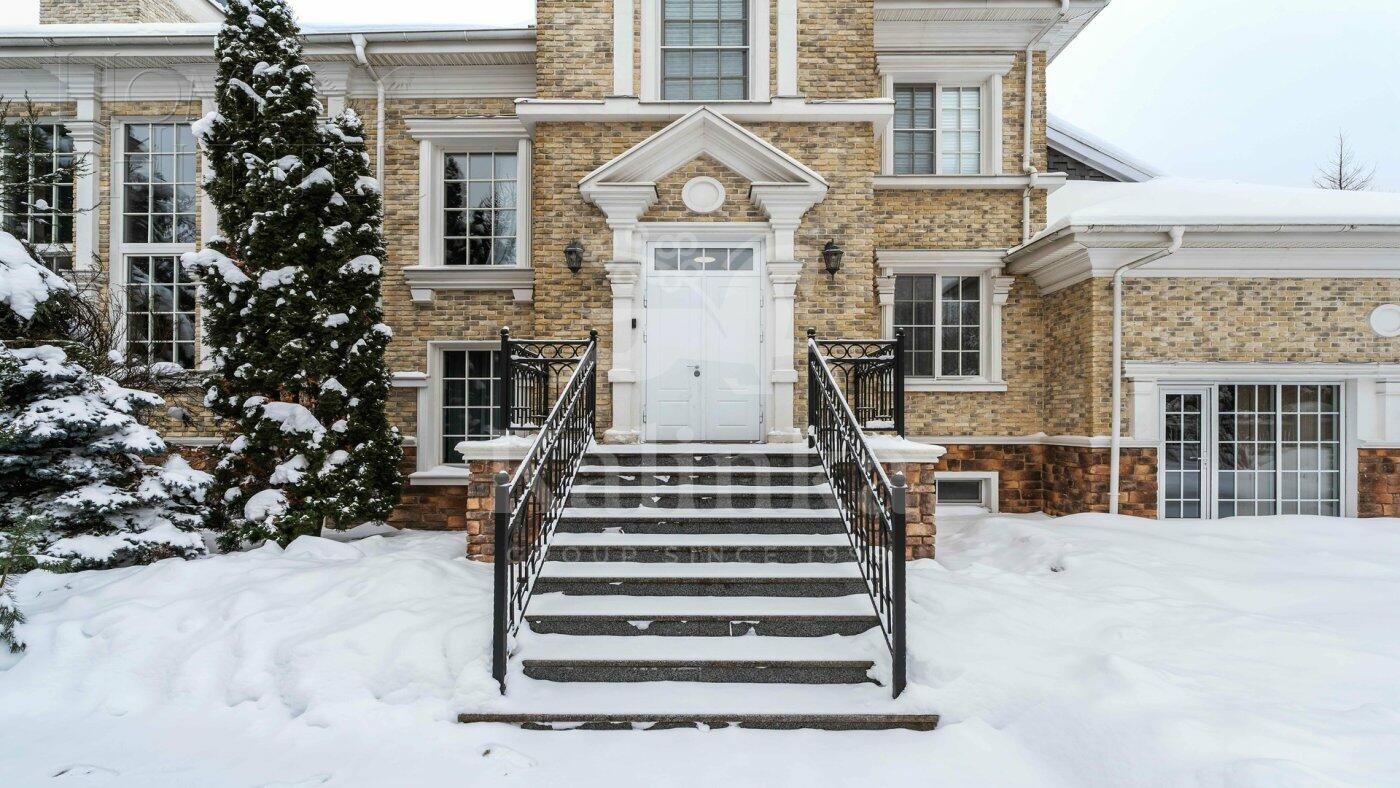 2-этажный коттедж 500 м² с отделкой