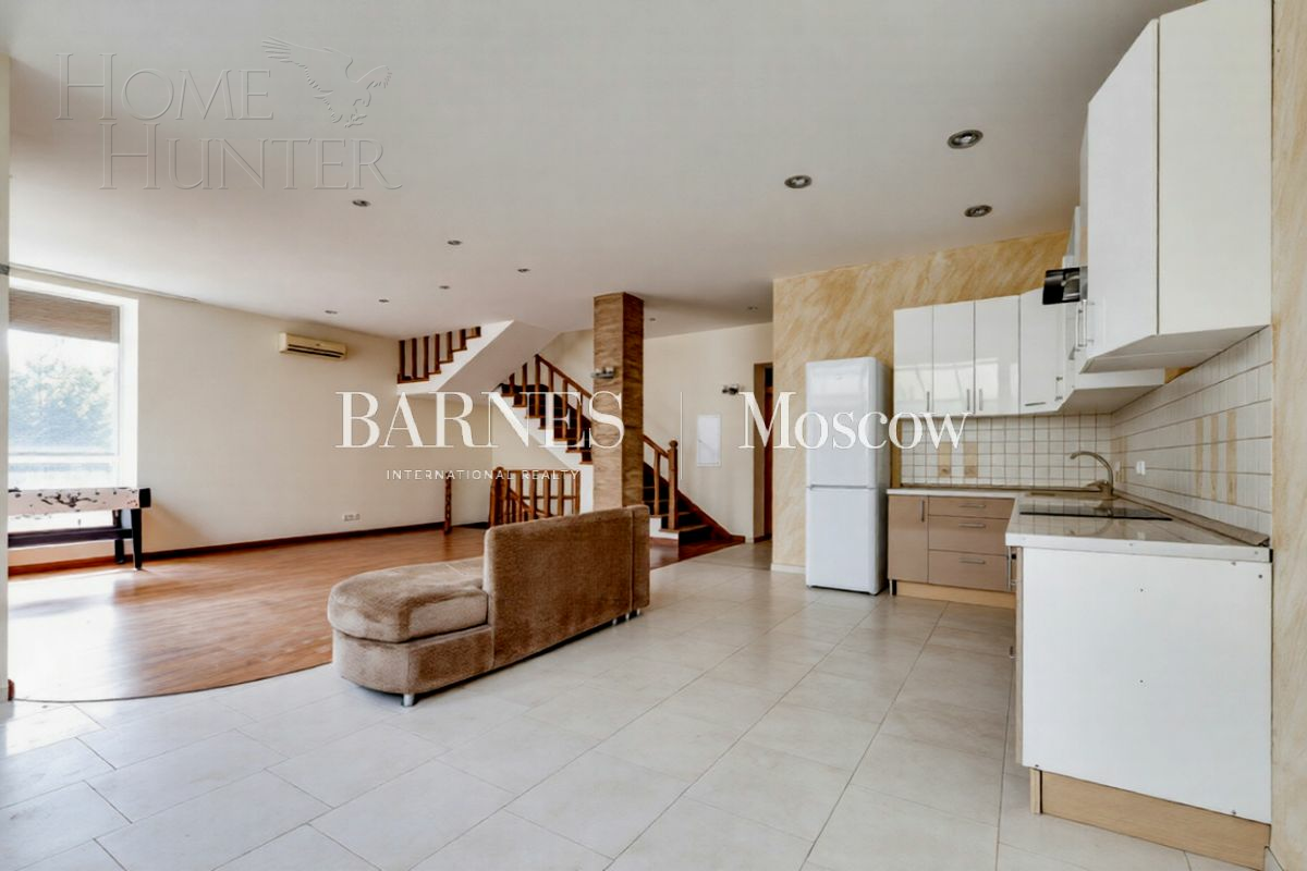 3-этажный таунхаус 405 м² с отделкой